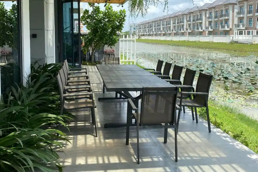 Bộ bàn tiệc cho sân vườn cao cấp cùng gia đình và bạn bè