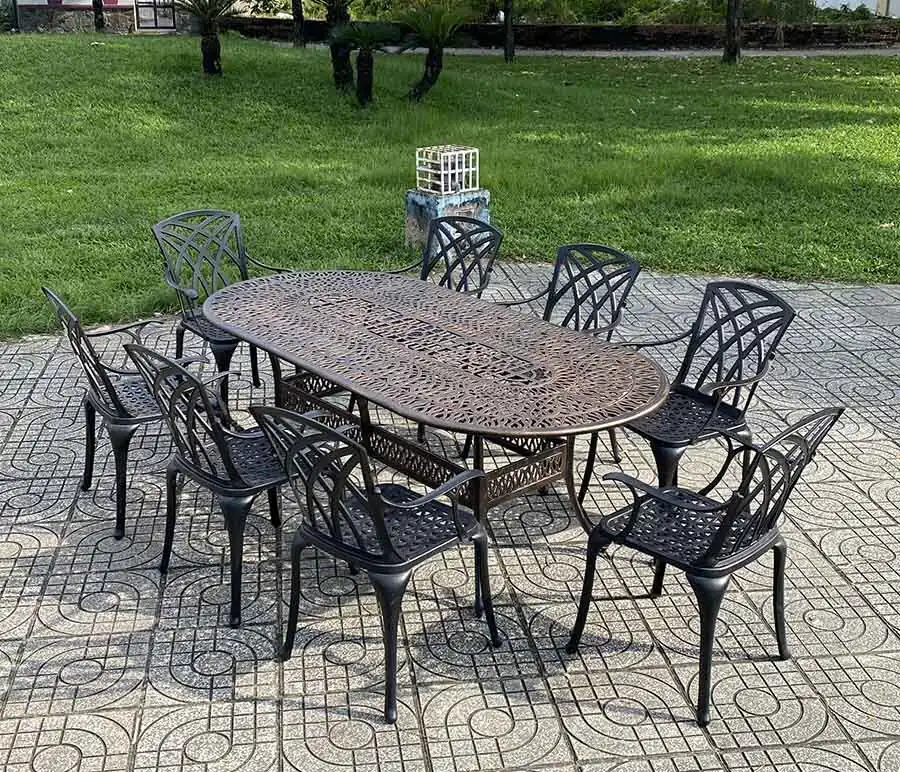 Không gian sân vườn rộng rãi sẽ là lựa chọn hoàn hảo để nghỉ ngơi và tổ chức tiệc sân vườn