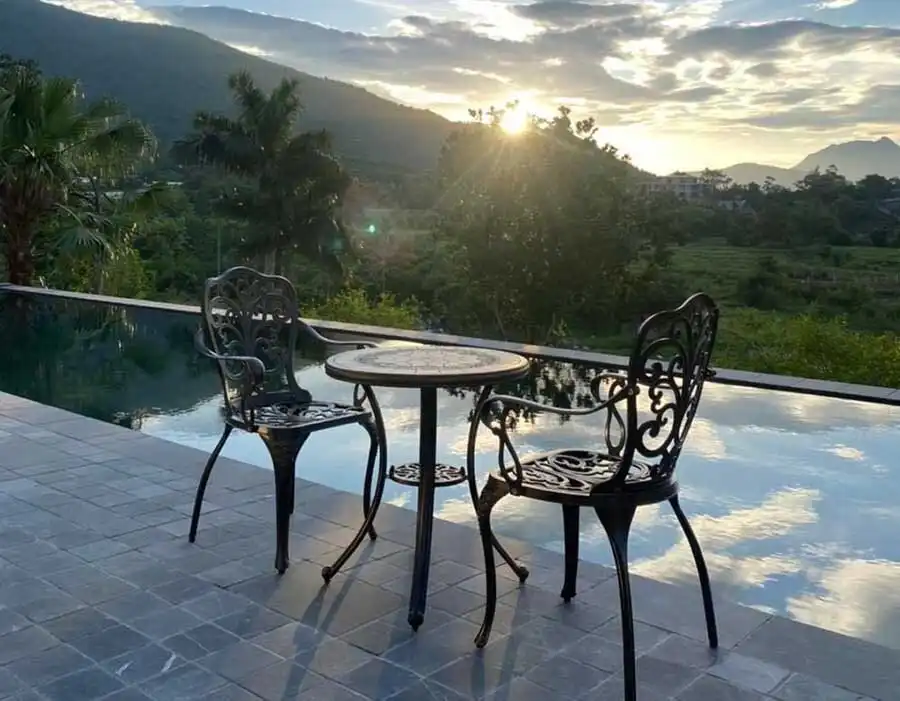 Bộ bàn ghế ban công cho gia đình nhỏ