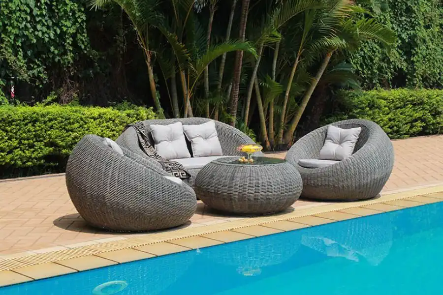 Bộ bàn ghế nhựa giả mây có giá thành cạnh tranh