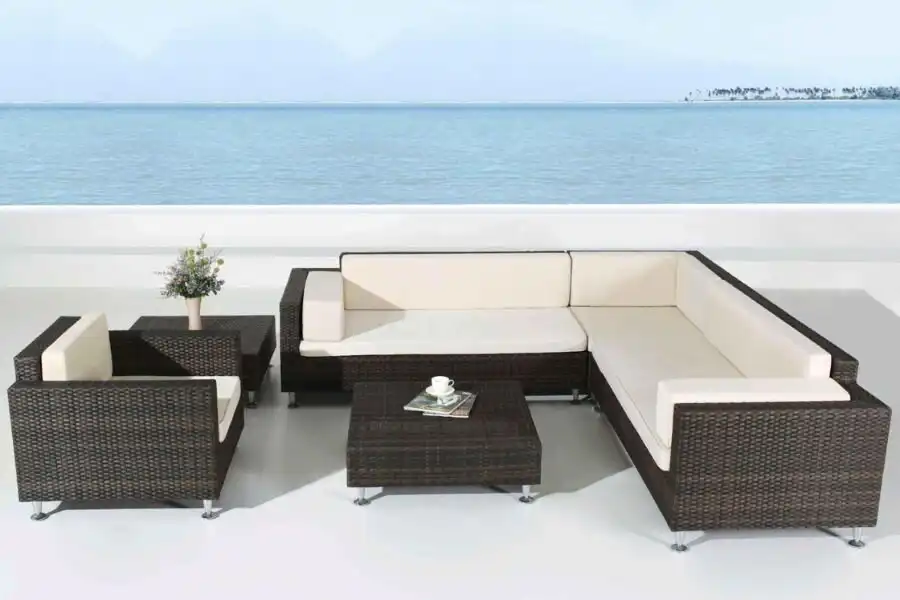 Bộ bàn ghế mây nhựa mang lại sự tươi mới cho không gian