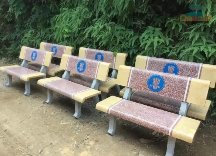 Ghế đá công viên được nhiều người lựa chọn