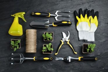 Top 7 dụng cụ làm vườn thông minh bạn phải biết