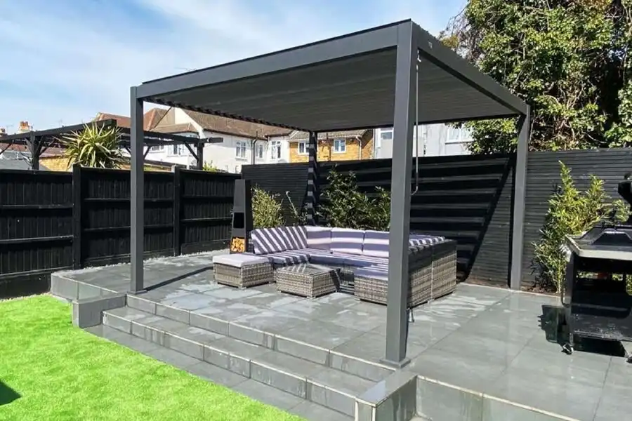 Việc lựa chọn pergola mái xếp tự động giúp tăng sự tiện ích cho nhà của bạn