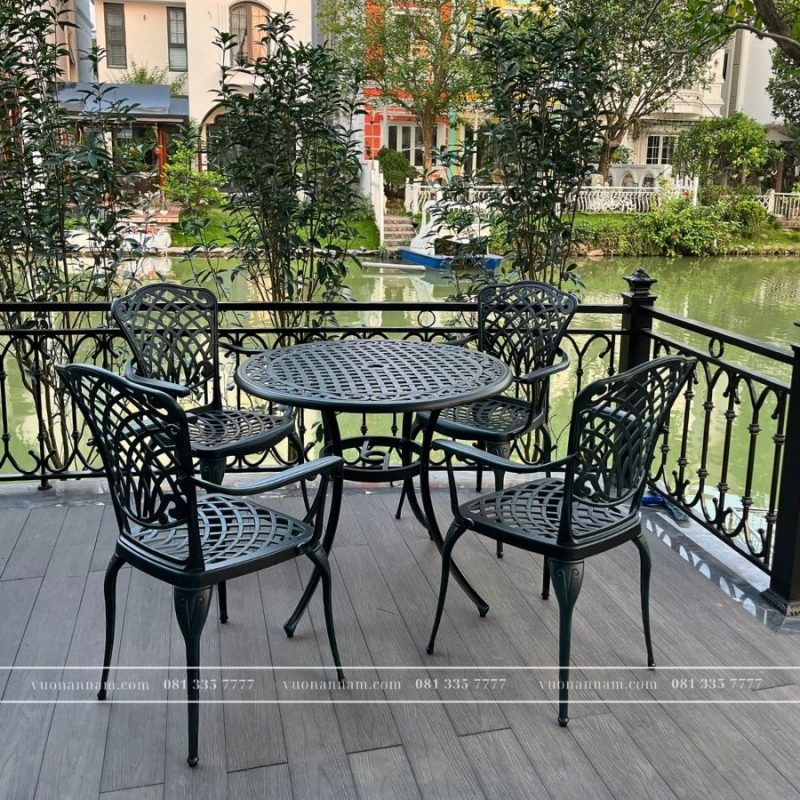 Bộ bàn ghế sân vườn BG26-D90N màu nâu bàn D90cm