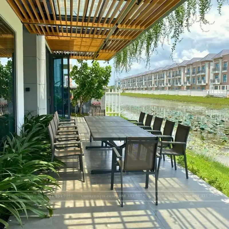 xu hướng bàn ghế ngoài trời 2025