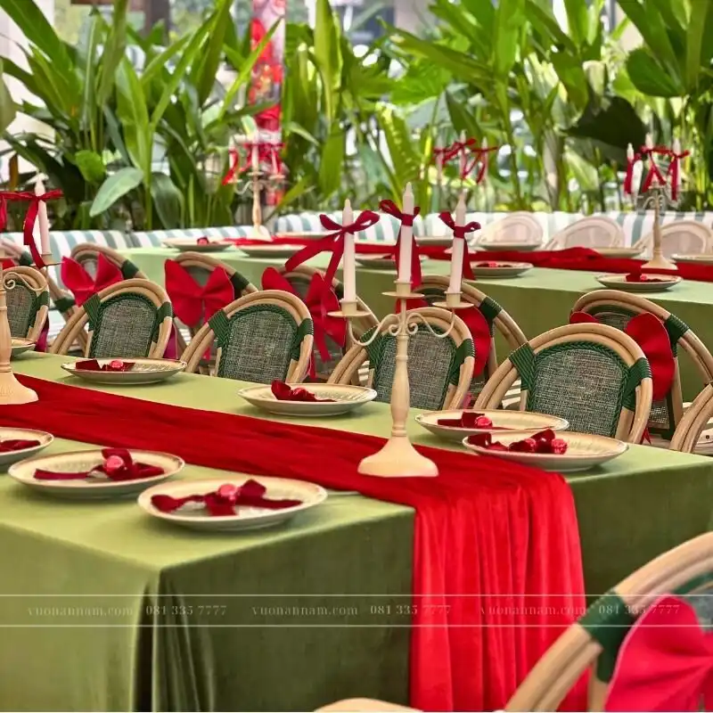 xu hướng bàn ghế ngoài trời 2025