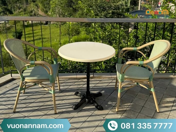 Bàn ghế có thể để ở khong gian nhỏ như ban công chung cư