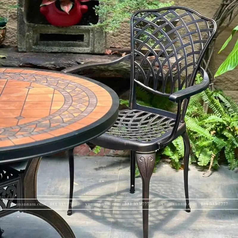 Bộ bàn ghế sân vườn BG15-D100M màu nâu bàn mặt đá D100cm