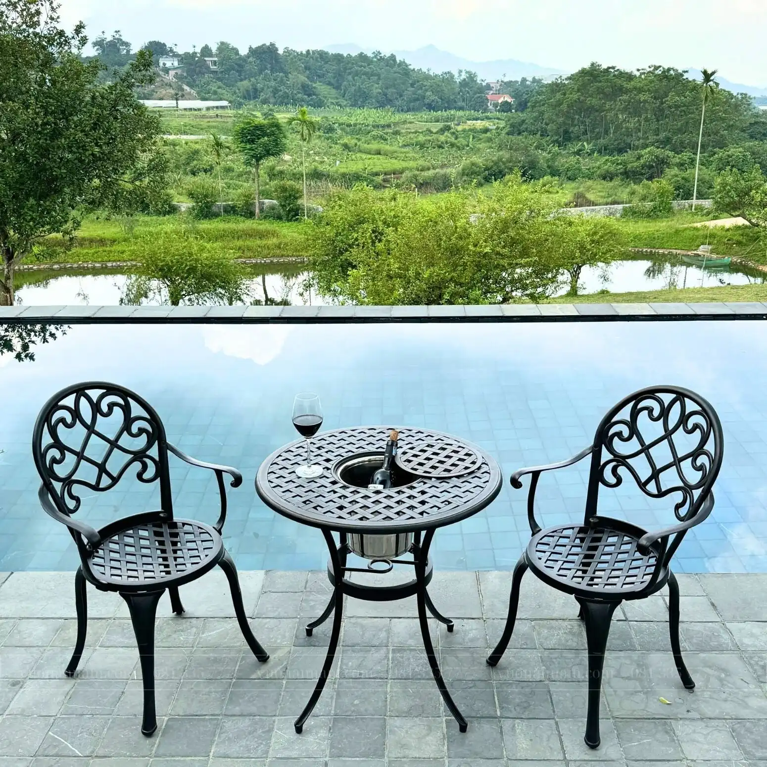 Bộ bàn ghế ban công BG-17N màu nâu bàn D70cm