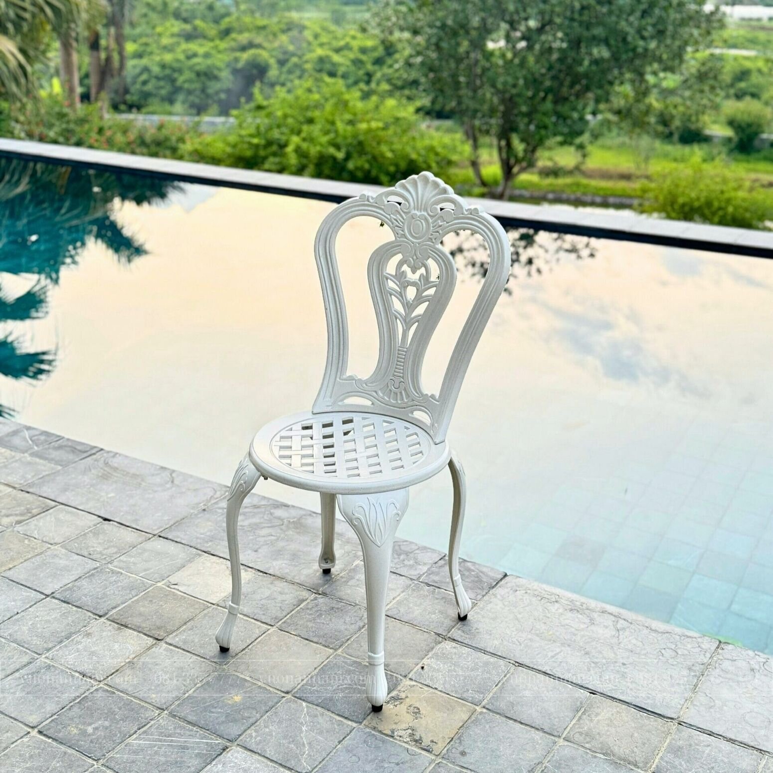 Bộ bàn ghế ban công BG02-D65T màu trắng D65cm - Ảnh 2