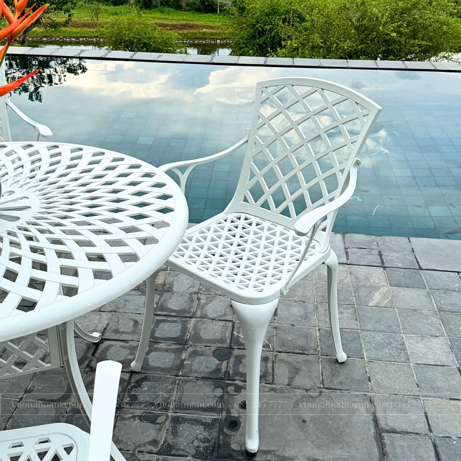 Bộ bàn ghế sân vườn BG-21T màu trắng bàn D100cm - Ảnh 2