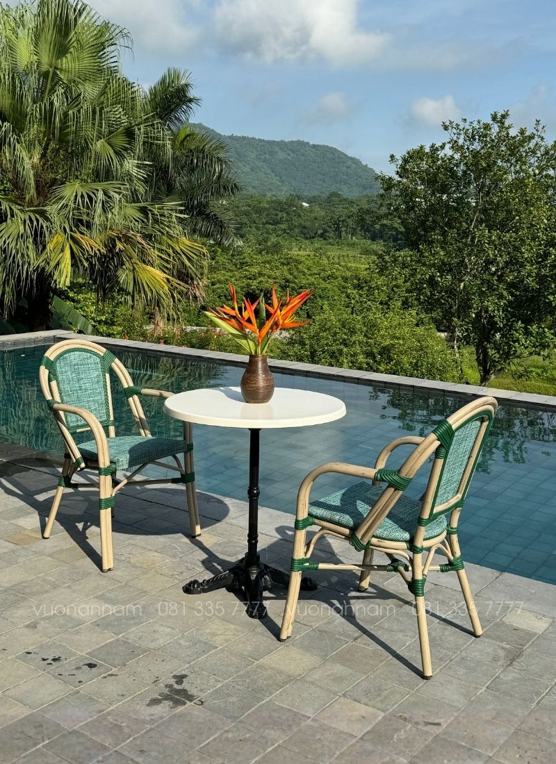 Bộ bàn ghế ban công BC-082 gồm 2 ghế và bàn tròn