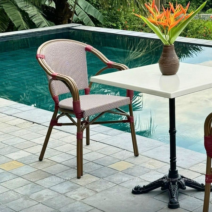 Bộ bàn ghế ban công BC-16D mang nét cổ điển nhẹ nhàng cho không gian