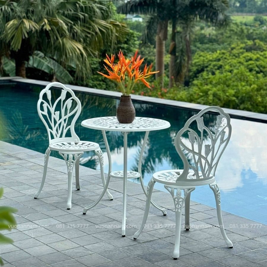 Bộ bàn ghế ban công BG-12 kết hợp cùng bàn tròn màu trắng D60 cm