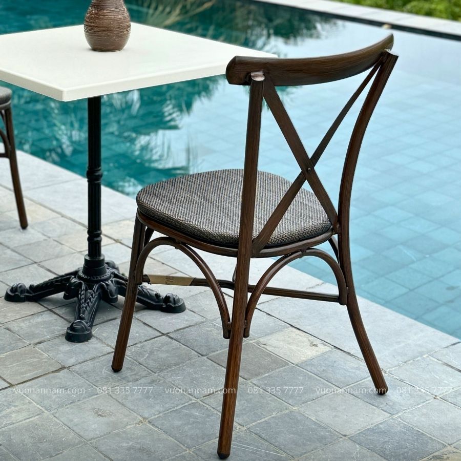 Bộ bàn ghế cafe ngoài trời BTL-GC13 thiết kế thanh thoát theo phong cách rustic cafe mộc mạc