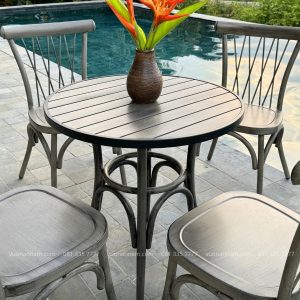 Bàn tròn với đường kính 70cm