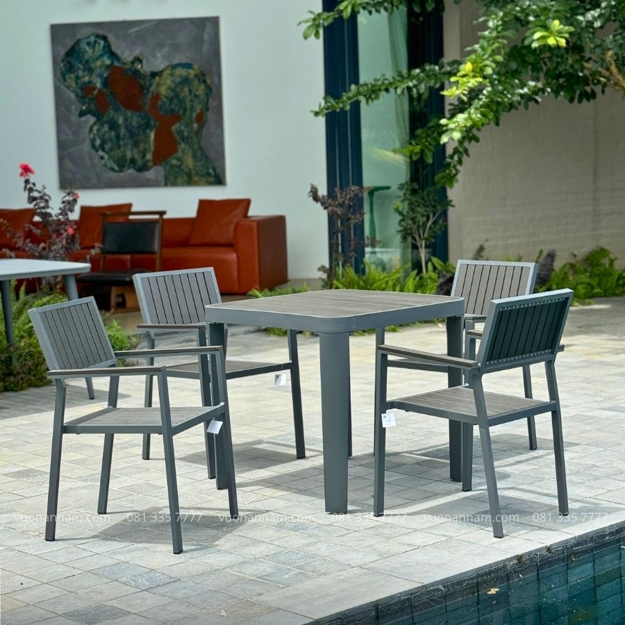Bộ bàn ghế sân vườn BC-VX gồm 1 bàn và 4 ghế
