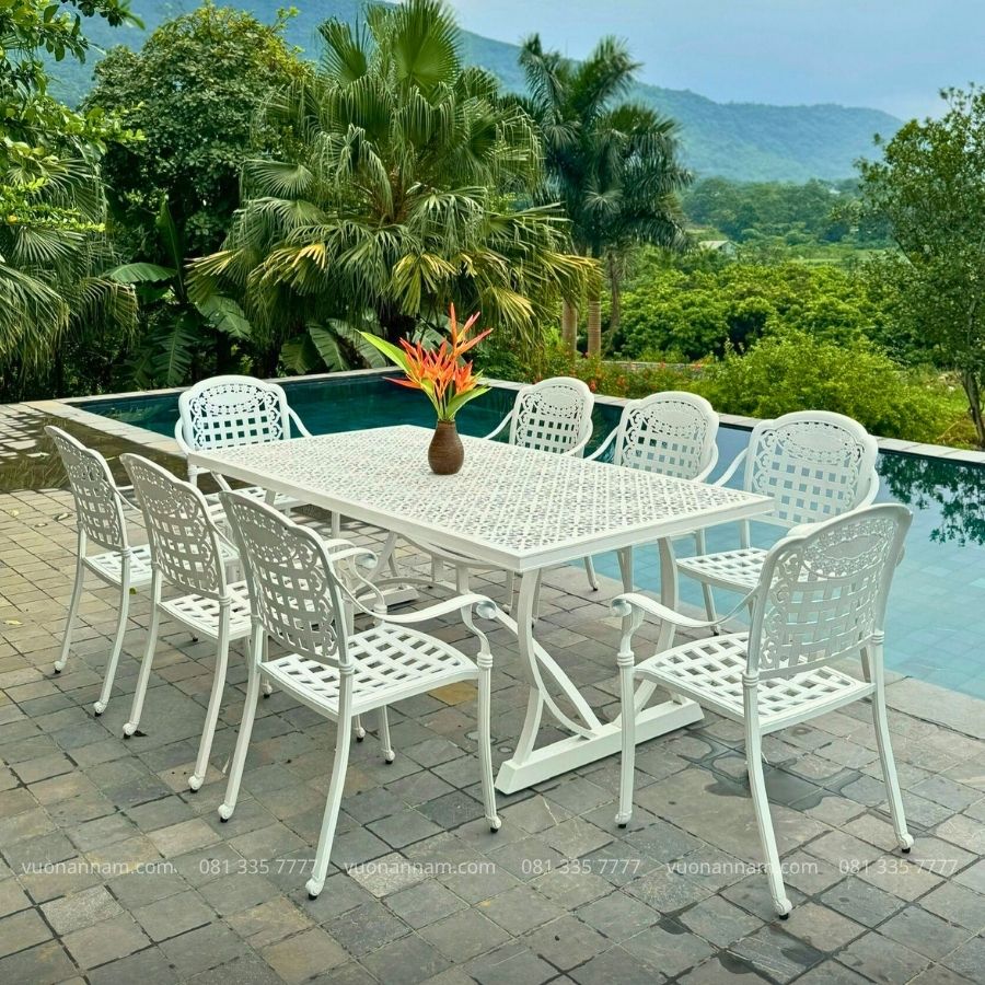 màu trắng mang đến vẻ đẹp độc đáo rất riêng cho không gian ngoài trời