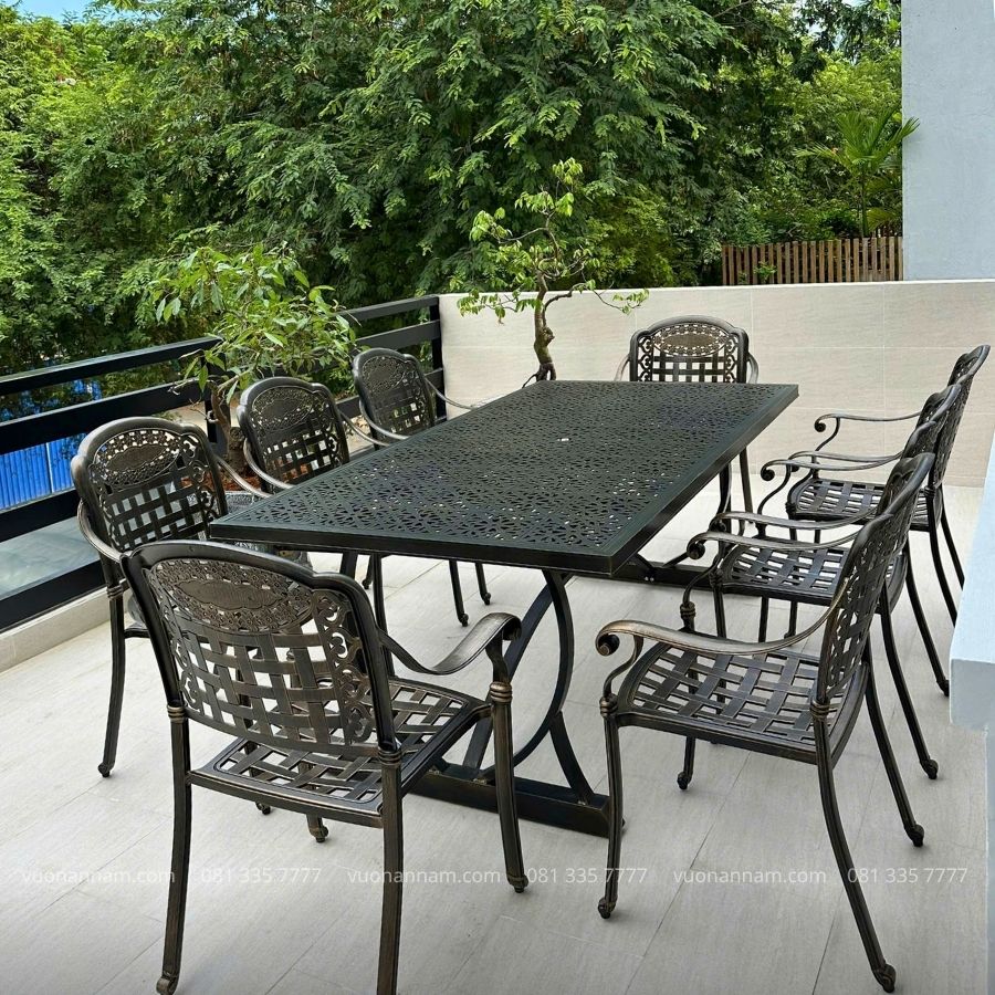 Trong khi màu nâu ánh đồng lại mang đến sự trầm ấm pha chút cổ điển