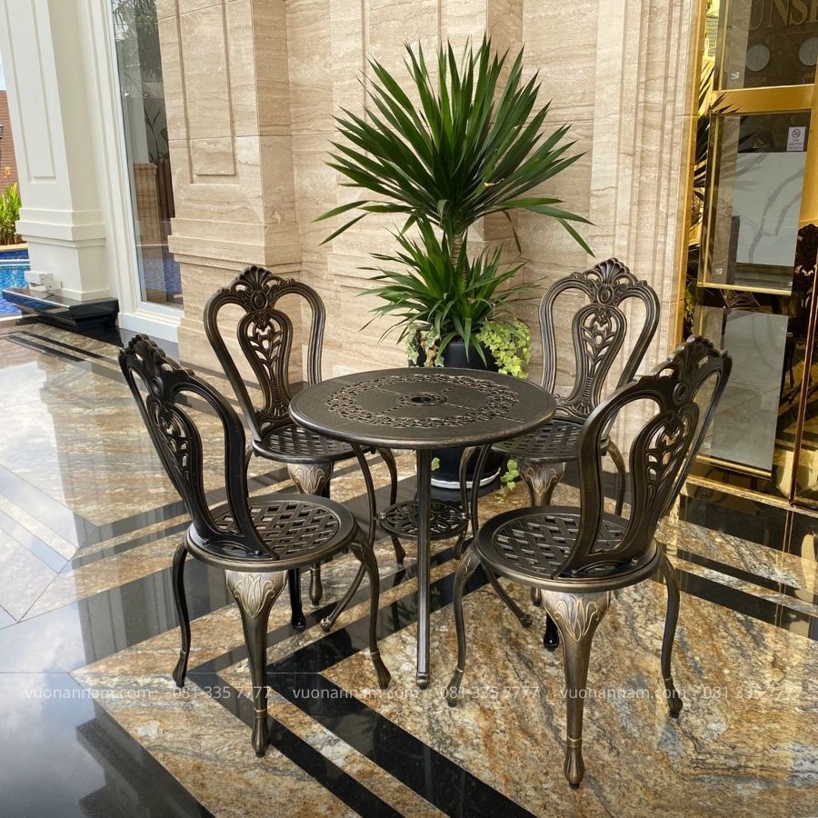 Bộ bàn ghế sân vườn BG02-D65 bàn tròn D65cm làm nổi bật lên sự sang trọng của không gian