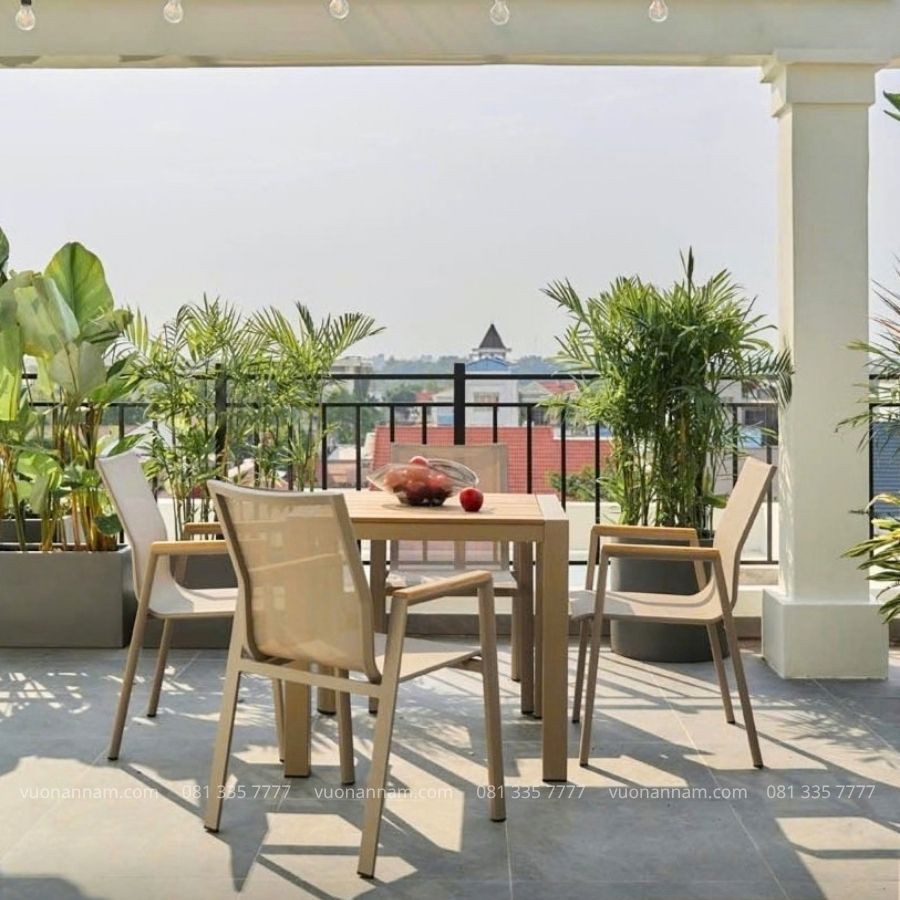Bộ bàn ghế sân vườn BTL-GT được nhiều khu nghỉ dưỡng, villa lựa chọn