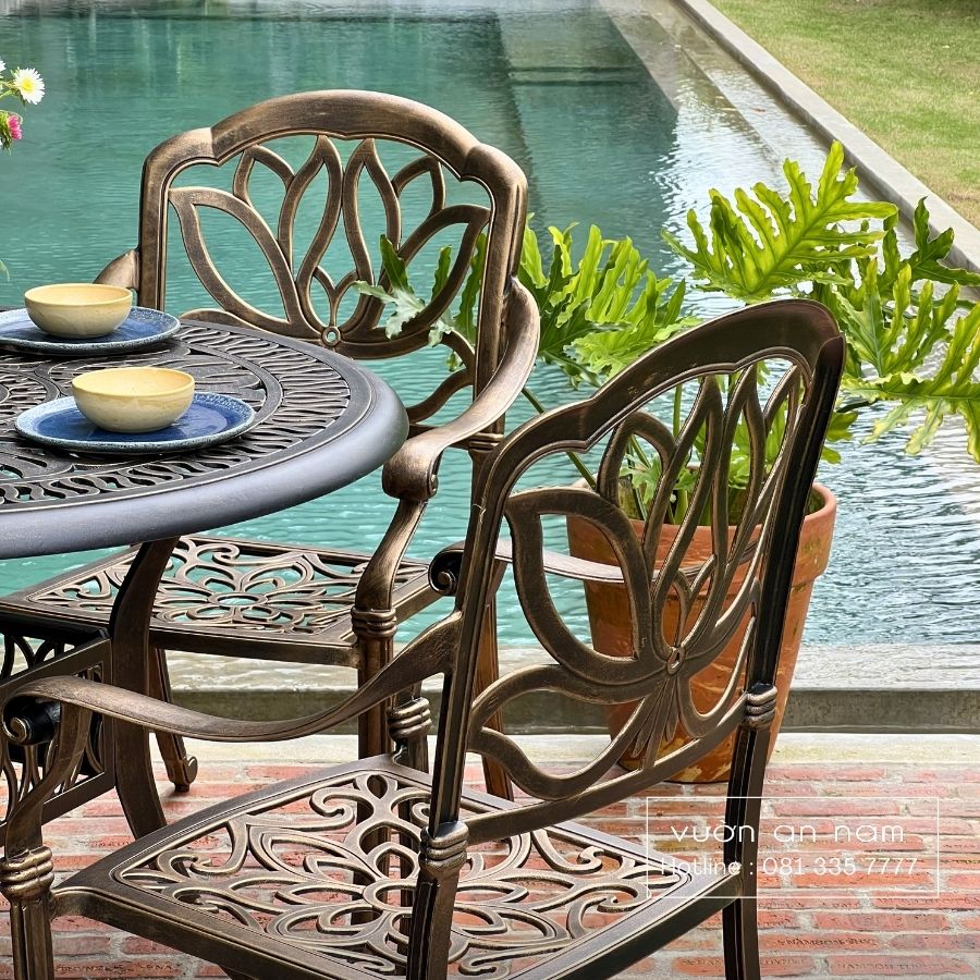 Bộ bàn ghế sân vườn nhôm đúc BG-03N1 màu nâu bàn D100cm