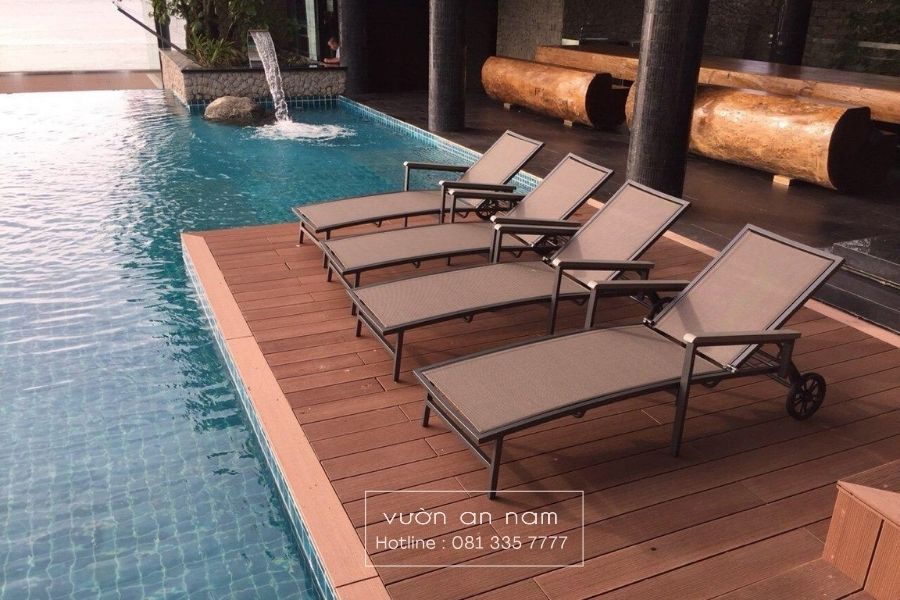 Ghế hồ bơi cao cấp sang trọng tại Vườn An Nam