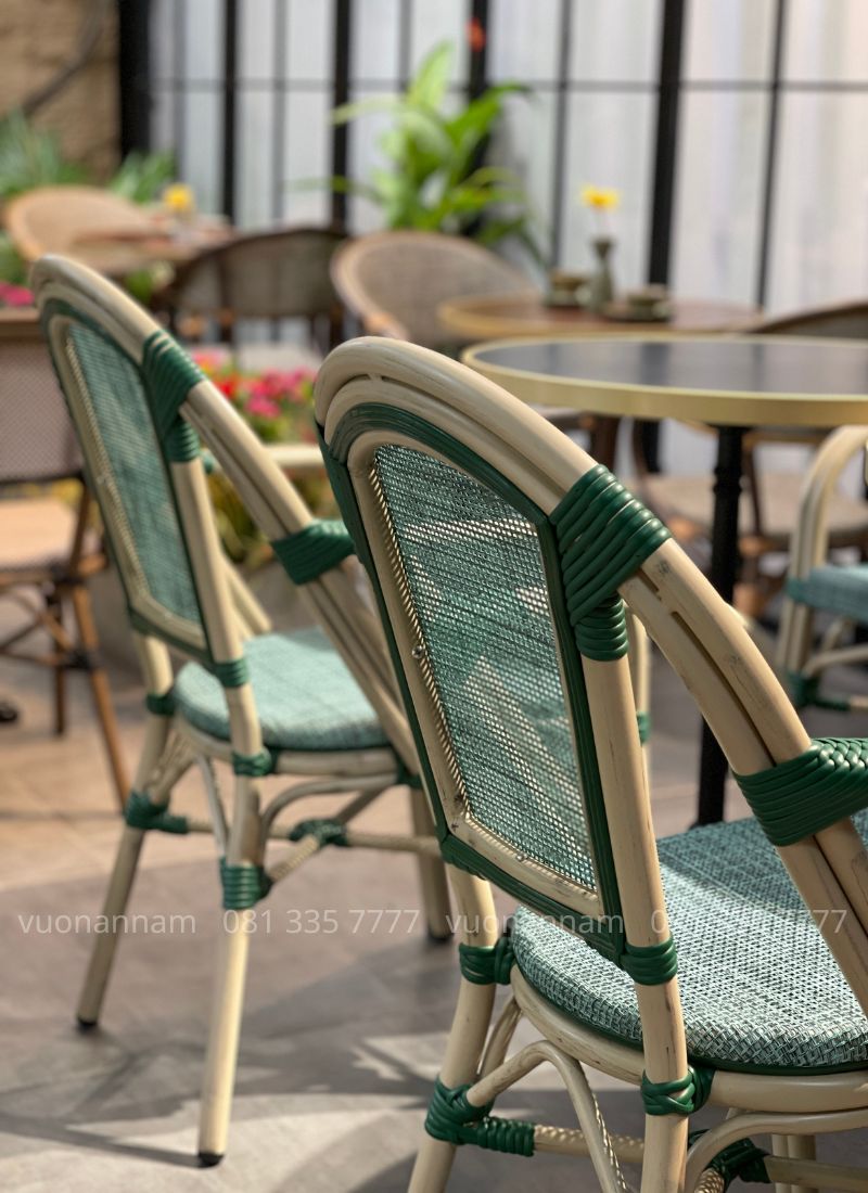 Cận cảnh bộ bàn ghế cafe ngoài trời BCF-082 với khung nhôm sơn tĩnh điện và lưới Textilene kháng nước