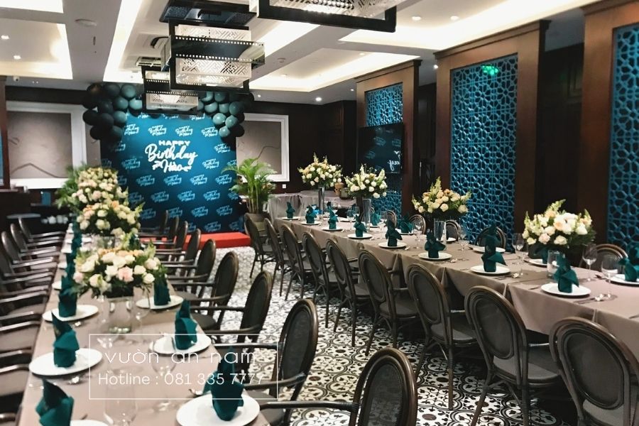 Ghế cafe trong không gian cổ điển, đậm chất Vintage