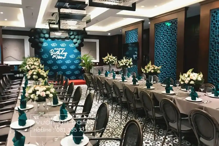 Ghế cafe trong không gian cổ điển, đậm chất Vintage