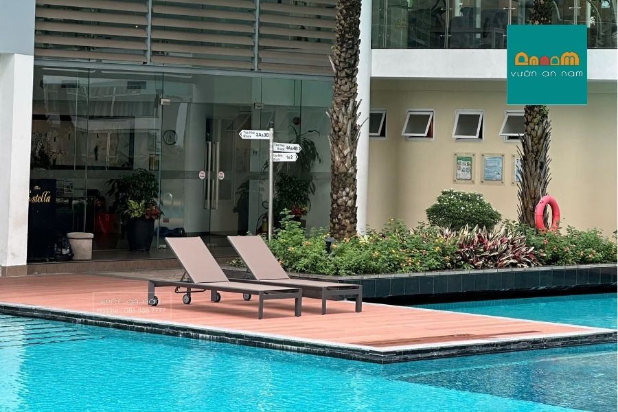 Ghế hồ bơi thiết kế sang trọng, hiện đại