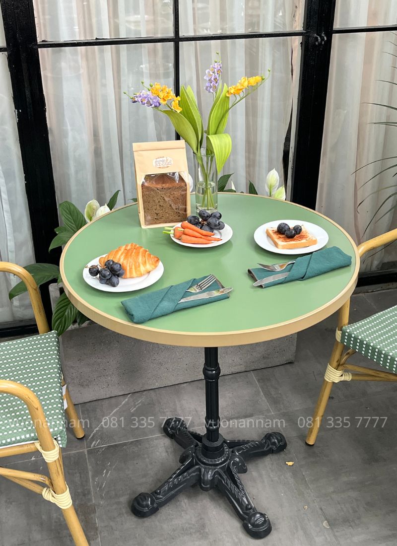 Cận cảnh bộ bàn ghế cafe ngoài trời BGC-03X với khung nhôm sơn tĩnh điện và lưới Textilene kháng nước