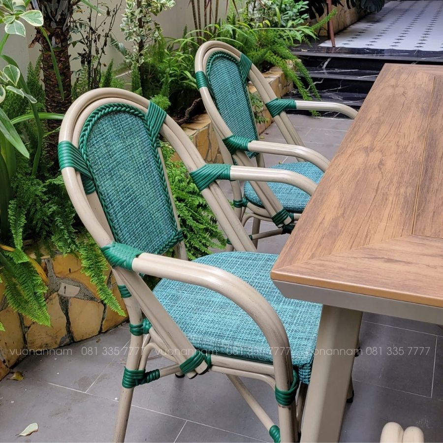Bộ bàn ghế sân vườn BC082-CNB với ghế textilene màu xanh nhẹ nhàng
