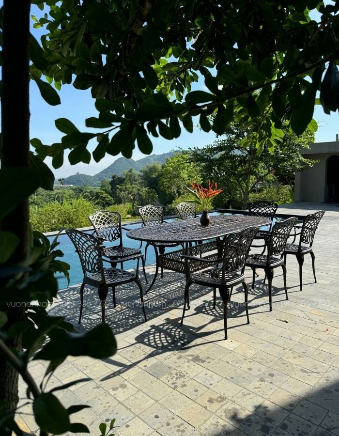 bàn 8 ghế ngoài trời cho villa, biệt thự