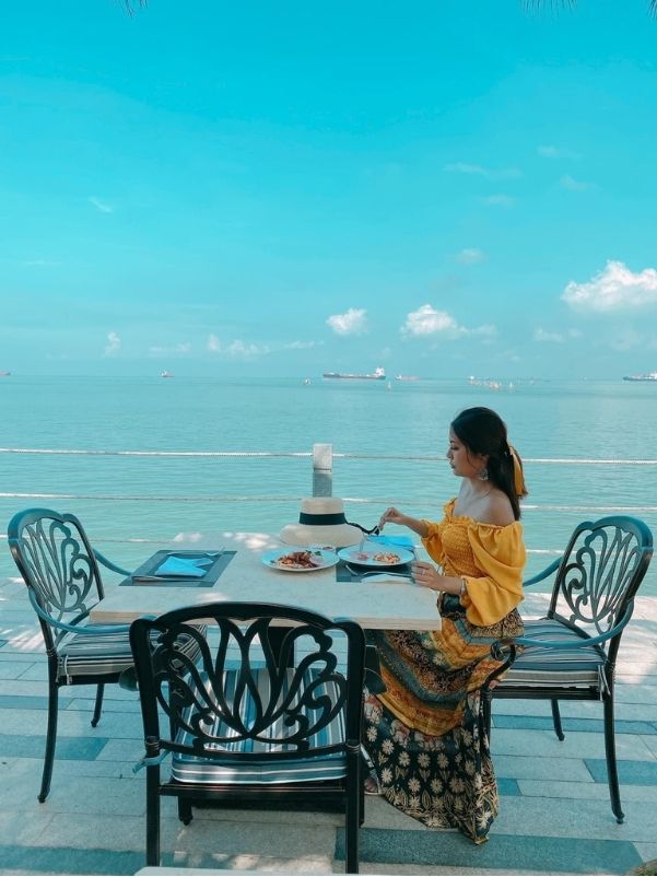 bàn ghế ăn ngoài trời làm bằng nhôm đúc sơn tĩnh điện