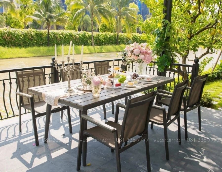 bàn tiệc 8 ghế đem đến những phút giây thư giãn ngoài trời