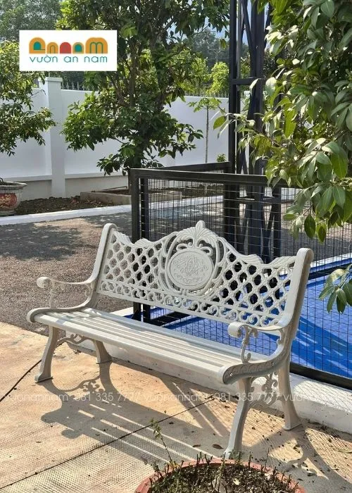 Ghế băng nhôm đúc với thiết kế nổi bật
